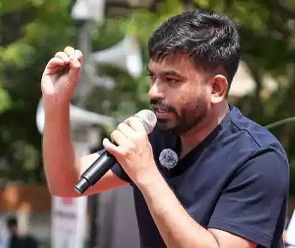 ప్రధాని రాజీనామాకు డిమాండ్: అభిజిత్ దీప్కే