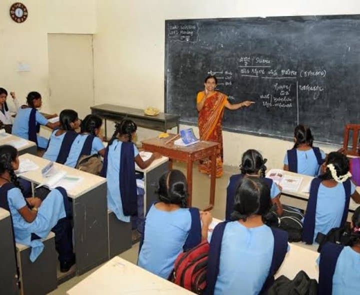 ఇన్-సర్వీస్ టీచర్లకు TET తప్పనిసరి: కేంద్రం
