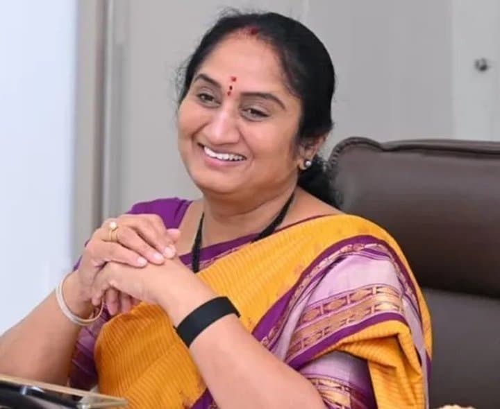 జగన్‌కు ధైర్యముంటే అసెంబ్లీకి రా : సవిత