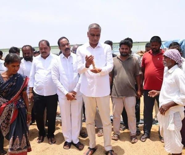 ధాన్యం కొనుగోళ్లపై హరీశ్‌రావు డిమాండ్ - Udayam Digital