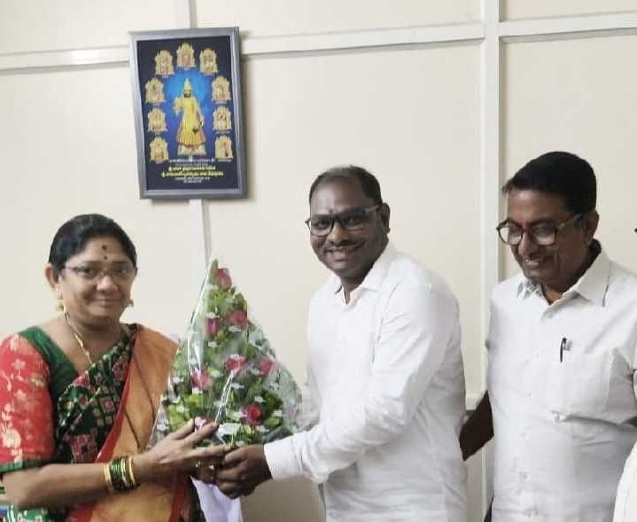 కాకినాడ ఎండోమెంట్ అధికారిగా సుధారాణి - Udayam