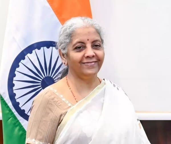 కేంద్ర మంత్రివర్గంలో మార్పులు: నిర్మలా సీతారామన్‌కు కొత్త శాఖ?