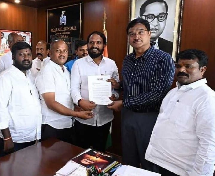 చెరువుల కబ్జాలపై హైడ్రాకు ఫిర్యాదు