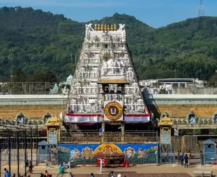 తిరుమలలో భక్తుల రద్దీ