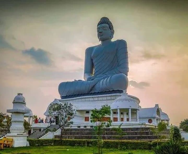 ఎన్‌జీఓ టవర్స్ నిర్మాణ బాధ్యతలు ఎల్ అండ్ టీకి - Udayam Digital