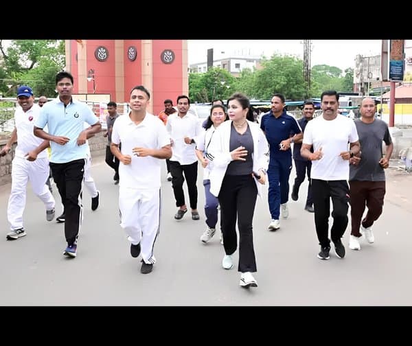 ఆదిలాబాద్‌లో ఉత్సాహంగా 5కె రన్ - Udayam Digital