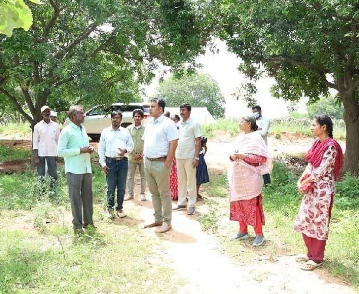 రైతులకు ప్రకృతి వ్యవసాయంపై శిక్షణ ఇవ్వాలి