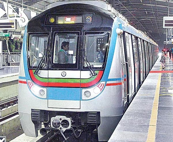 ఆర్టీసీ, మెట్రో పాస్‌ ధరల రివ్యూ