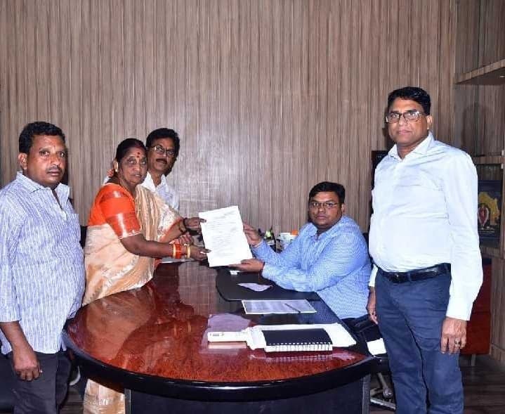 జడ్పీటీసీ నామినేషన్ విత్‌డ్రాకు మాజీ ఎమ్మెల్యే నిర్ణయం? - Udayam