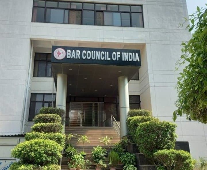 నకిలీ డిగ్రీలపై బీసీఐ ఆందోళన