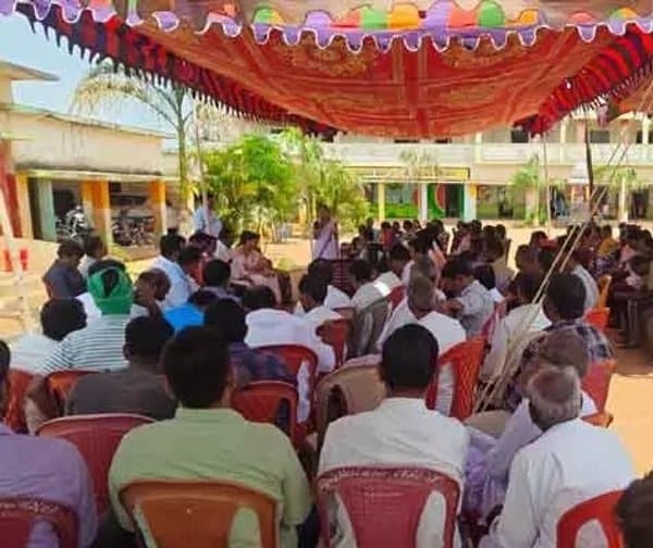 ప్రైవేట్ బడులకు గుడ్ బై.. సర్కారు బడికి జై - Udayam Digital