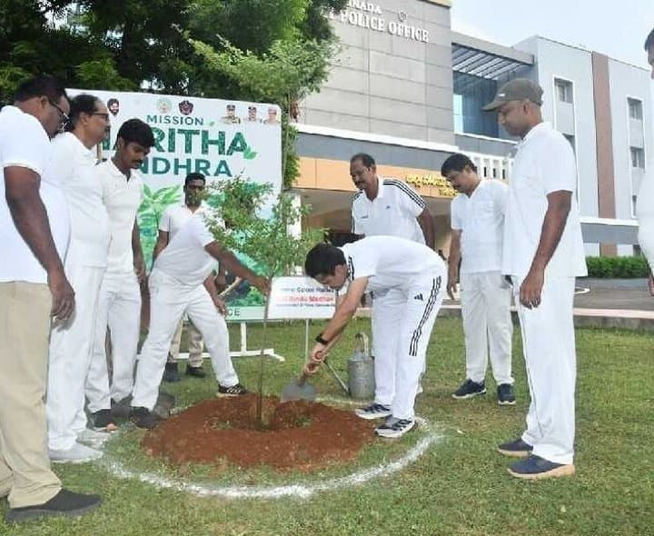 కాకినాడలో హరితాంధ్ర కార్యక్రమం