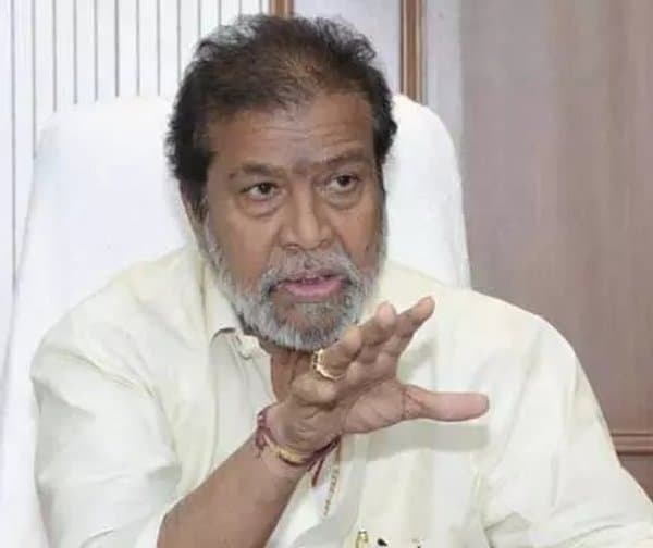 సీజనల్ వ్యాధులపై మంత్రి దామోదర అప్రమత్తం - Udayam Digital