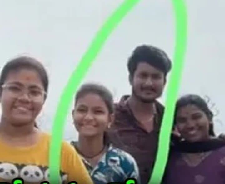 యారాడ బీచ్‌లో ఇద్దరు గల్లంతు