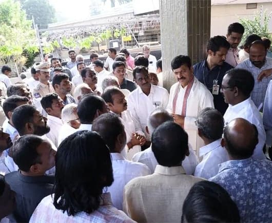 స్వగ్రామంలో మంత్రి పొంగులేటి