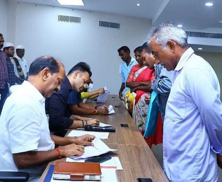 అర్జీల పరిష్కారానికి కలెక్టర్‌ ఆదేశాలు