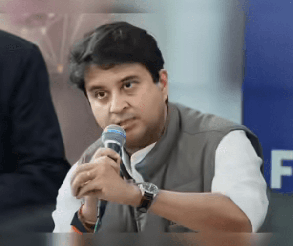 వడగాలుల నుంచి ఉపశమనం: జేబులో ఉల్లిపాయ ఉంచుకోవాలన్న సింధియా - Udayam Digital