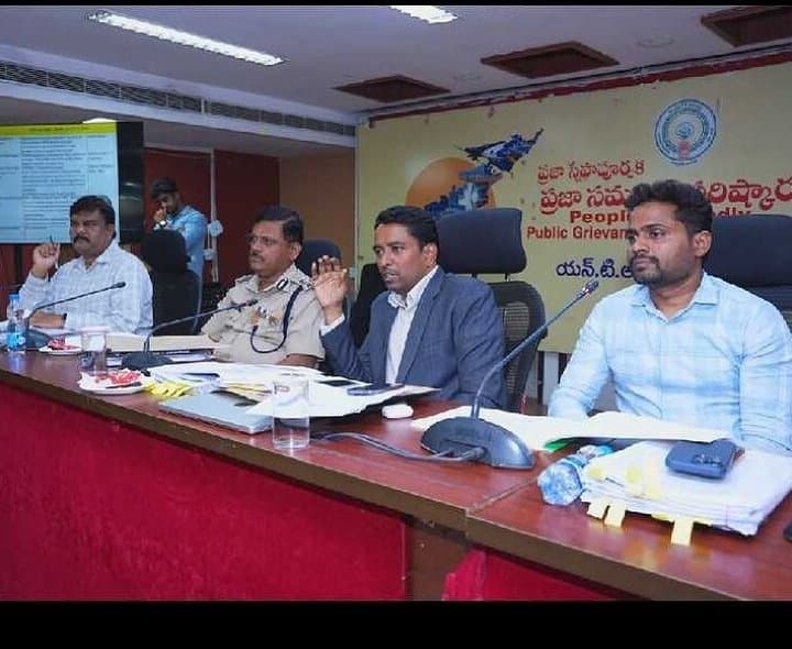 ప్ర‌మాద బాధితులపై కలెక్టర్ కీలక సూచనలు