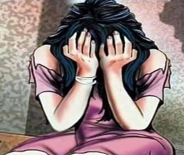బాలికలపై పెరుగుతున్న అఘాయిత్యాలు