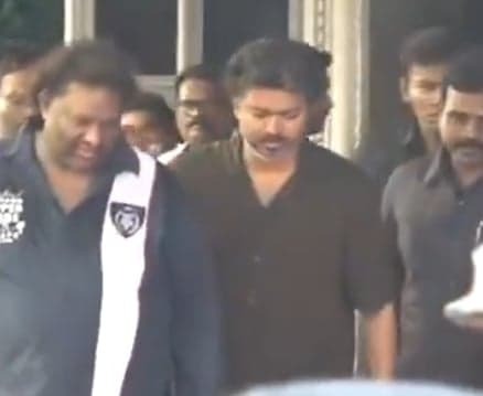 సంగీత దర్శకుడు దేవాకు నివాళులర్పించిన సీఎం విజయ్‌, కమల్‌ హాసన్‌