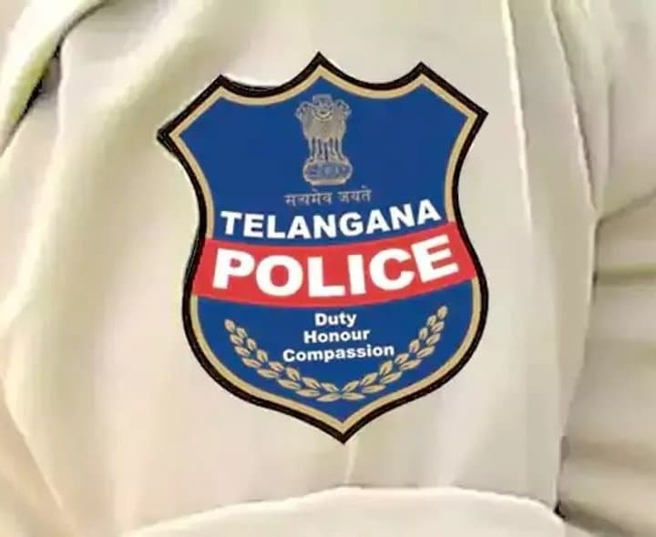 షాబాద్‌ ఇన్‌స్పెక్టర్‌పై బదిలీ వేటు