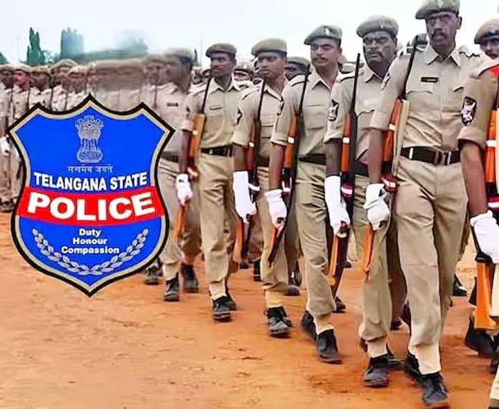 పోలీసు కొలువులకు దరఖాస్తులు