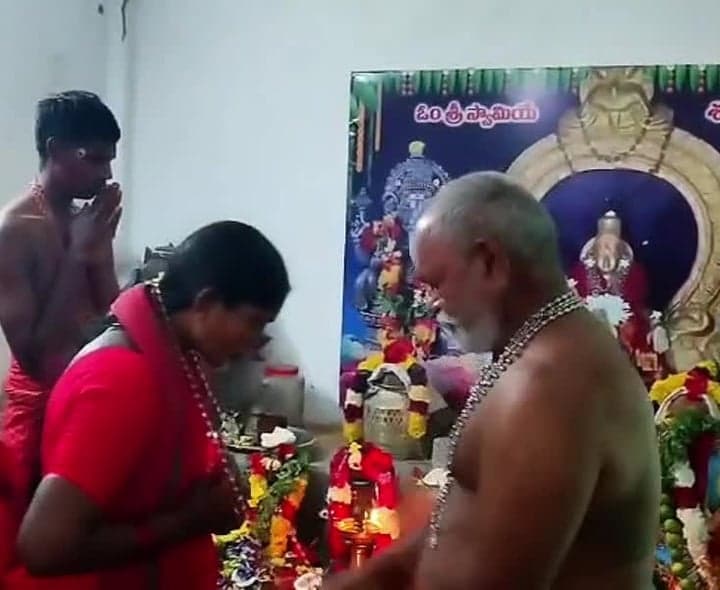 భీమడోలులో భవానీ మాలధారణ కార్యక్రమం - Udayam