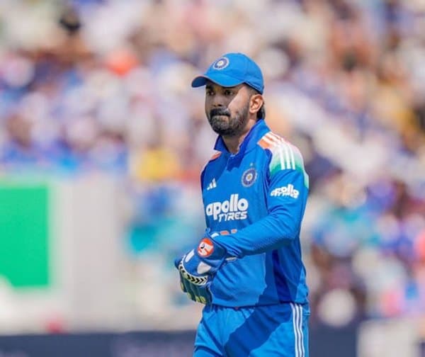 కార్డిఫ్ వన్డే: రాహుల్ అవుట్.. ఇషాన్ ఇన్