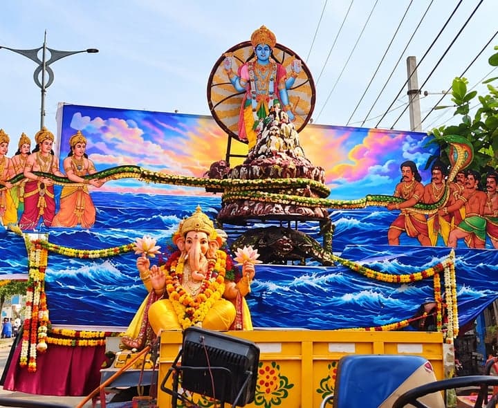 నారాయణపేటలో ఆకట్టుకున్న గణనాథుల అలంకరణలు - Udayam