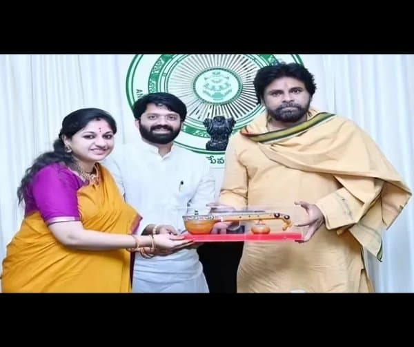 జనసేనలో చేరిన సింగర్ శ్రీలలిత భర్త - Udayam Digital