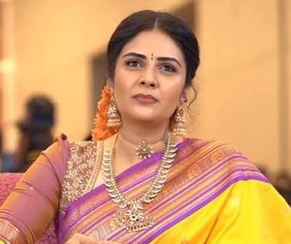 తిరుమల శ్రీవారిని దర్శించుకున్న శ్రీముఖి, విక్రమ్ ప్రభు