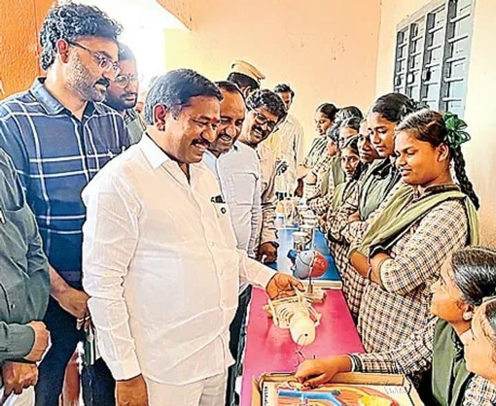 సర్కారు బడుల్లో ఘనంగా మెగా పీటీఎం 4.0 వేడుకలు