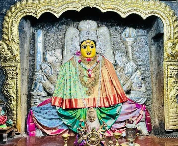 ప్రత్యేక అలంకరణలో భద్రకాళి అమ్మవారు
