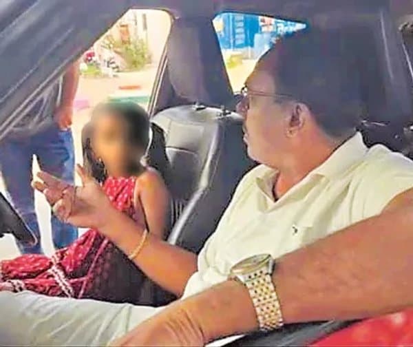 మనవరాలితో డ్రైవింగ్: ఎస్సైపై కేసు