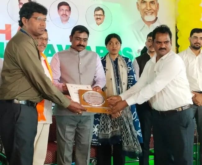 ఉత్తమ పంచాయతీగా విక్రమపురం - Udayam