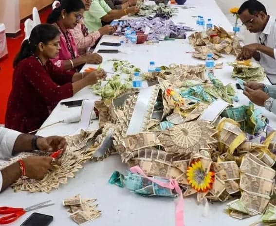 గణపయ్య హుండీ కానుకలు