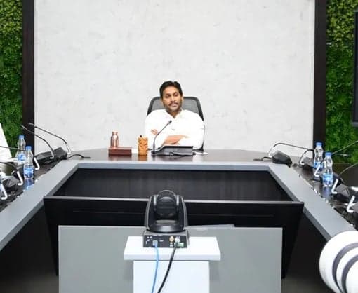 పార్టీ నేతలతో వైఎస్ జగన్ వీడియో కాన్ఫరెన్స్