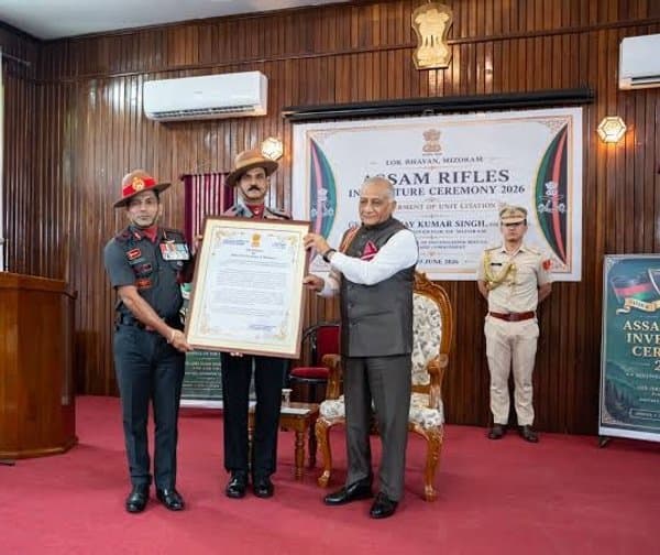 అస్సాం రైఫిల్స్‌కు గవర్నర్ గౌరవం