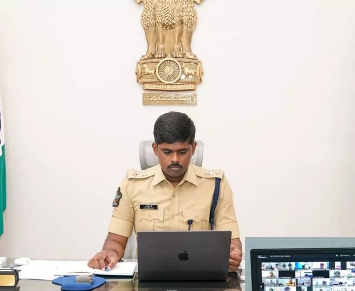స్థానిక ఎన్నికలపై అనంతపురం ఎస్పీ సమీక్ష - Udayam