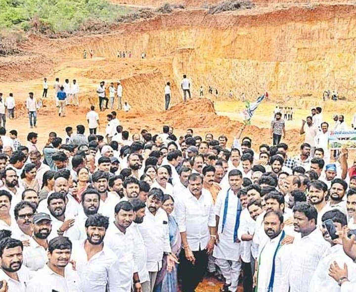 కూటమి అనకొండల భరతం పడతాం - Udayam Digital