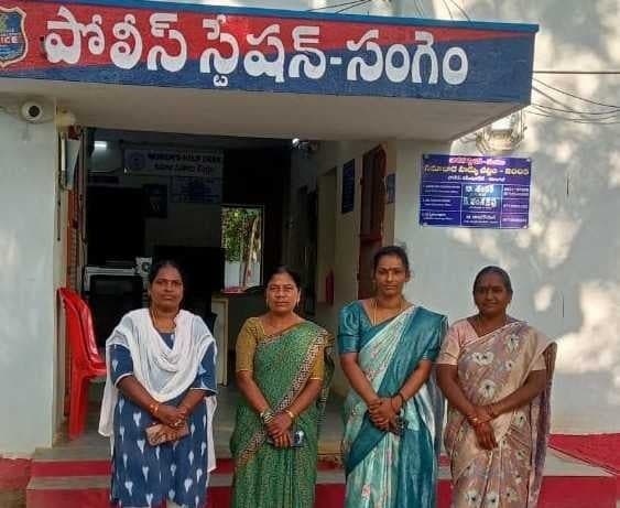 సంగెంలో ఆశా వర్కర్ల అరెస్టు - Udayam