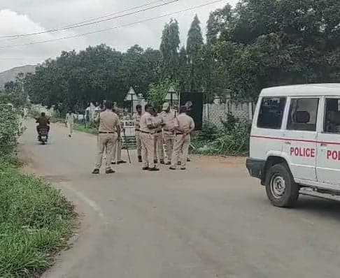 కురబలకోటలో ప్రశాంతంగా నామినేషన్ల ప్రక్రియ - Udayam
