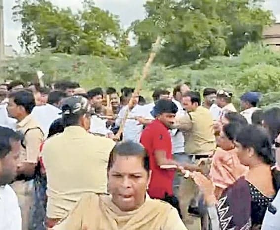 దుష్ట కూటమి ధ్వంస రచన - Udayam