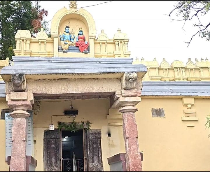 ధర్మపురిలో గణనాథుడికి ప్రత్యేక పూజలు - Udayam