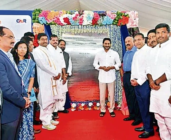 భోగాపురం క్రెడిట్‌ వివాదం
