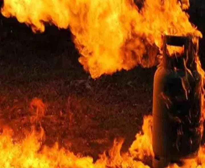 తమిళనాడులో సిలిండర్ పేలుడు: ఏడుగురి పరిస్థితి విషమం