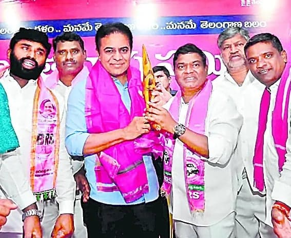 కేటీఆర్ తీవ్ర విమర్శలు - Udayam