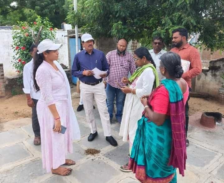అర్హులకే పెన్షన్లు అందేలా వెరిఫికేషన్‌ - Udayam