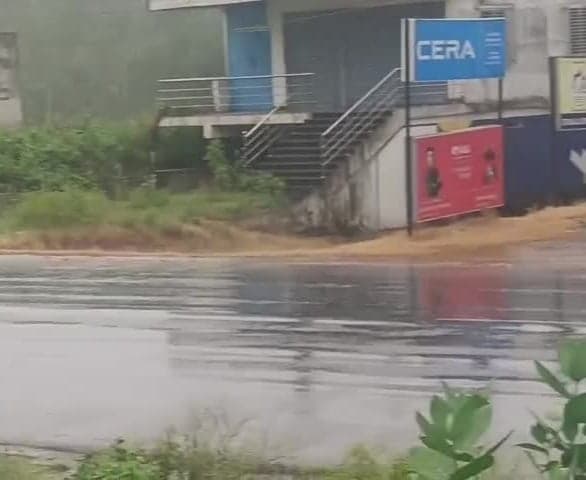 కల్లూరులో భారీ వర్షం.. రైతుల్లో హర్షం - Udayam