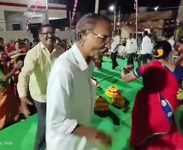 ఖమ్మంలో సీఐటీయూ ఆధ్వర్యంలో బతుకమ్మ - Udayam